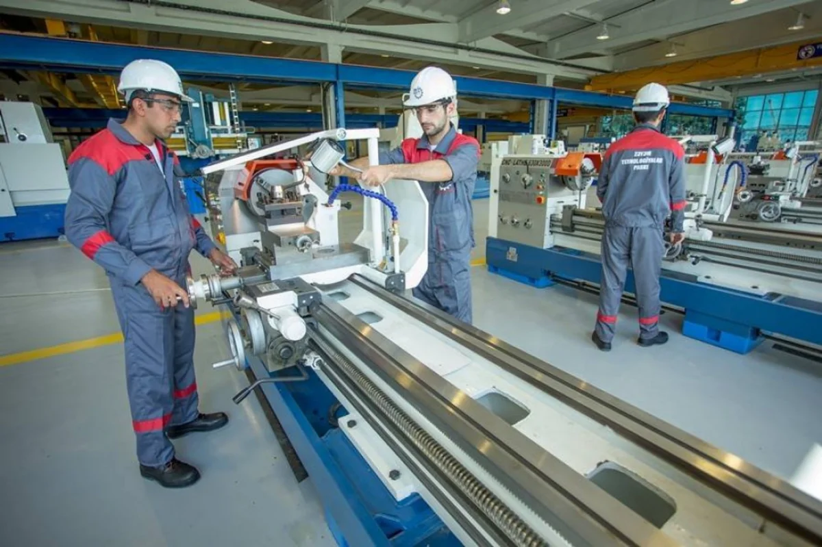 Azərbaycanda sənaye istehsalı 0,2% azalıb