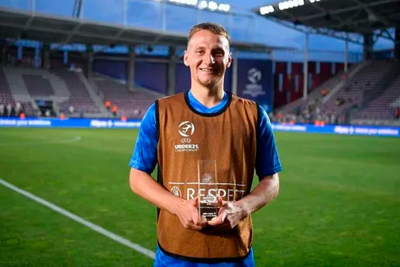 Adı Qarabağla hallanan futbolçu Bakıya gəlib