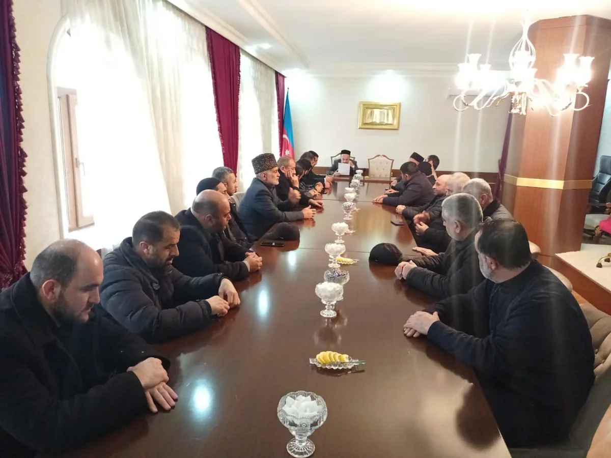 Azərbaycanda daha bir qrup dindar İranın siyasətinə etiraz bəyanatı qəbul ediblər