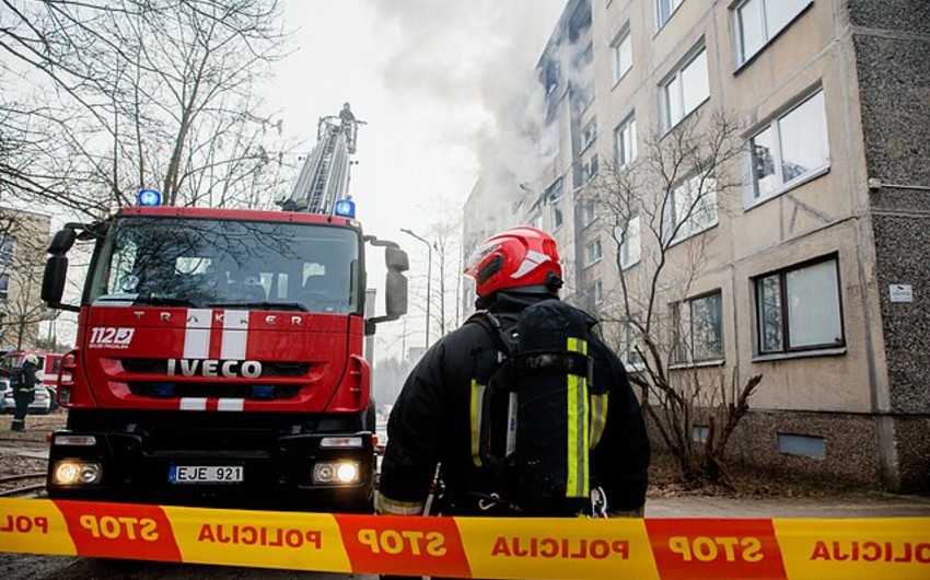 More than 70 evacuated following apartment fire in Vilnius