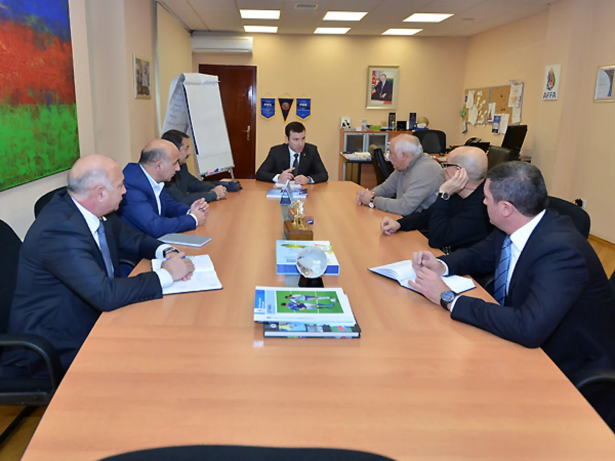 Məşqçilər Komitəsinin üzvləri AFFA-nın baş katibi və Robert Prosineçki ilə görüşüblər