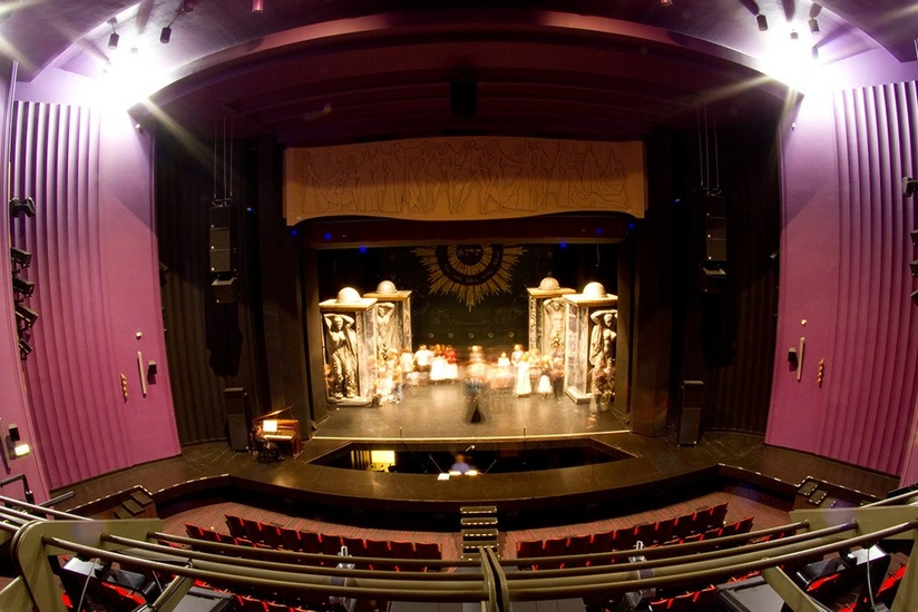 Gənclərin maraq göstərmədiyi teatrlar qoca düşüncədən qaçmalıdırmı? - ARAŞDIRMA