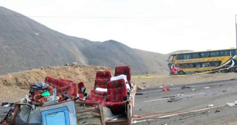 Peruda avtobus uçurumdan düşüb, azı 15 nəfər ölüb