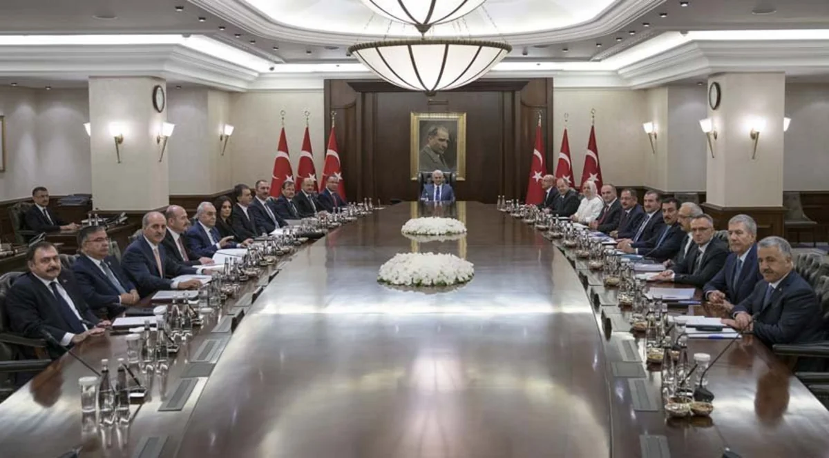 KİV: Türkiyədə 18 nazir istefaya göndəriləcək