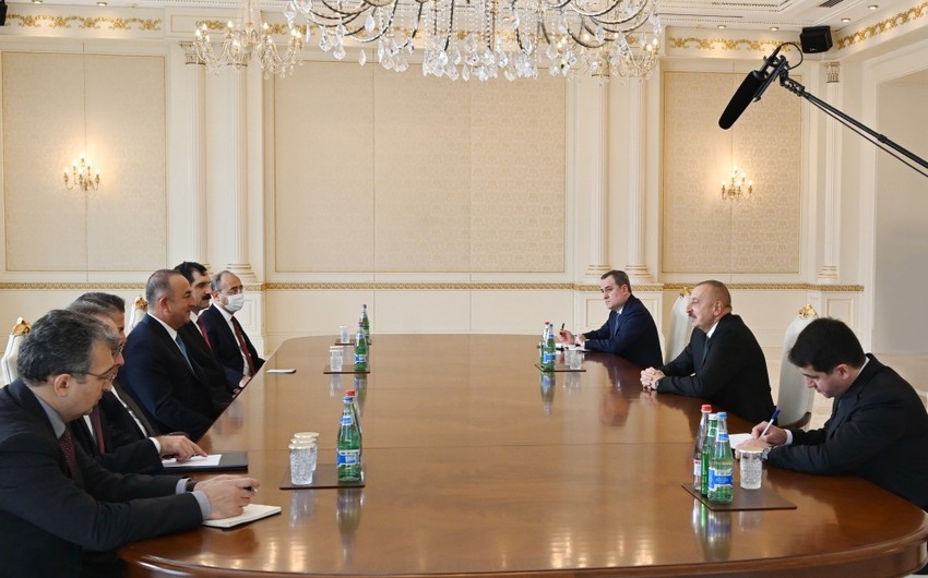 Prezident İlham Əliyev Türkiyənin XİN rəhbərinin başçılıq etdiyi nümayəndə heyətini qəbul edib