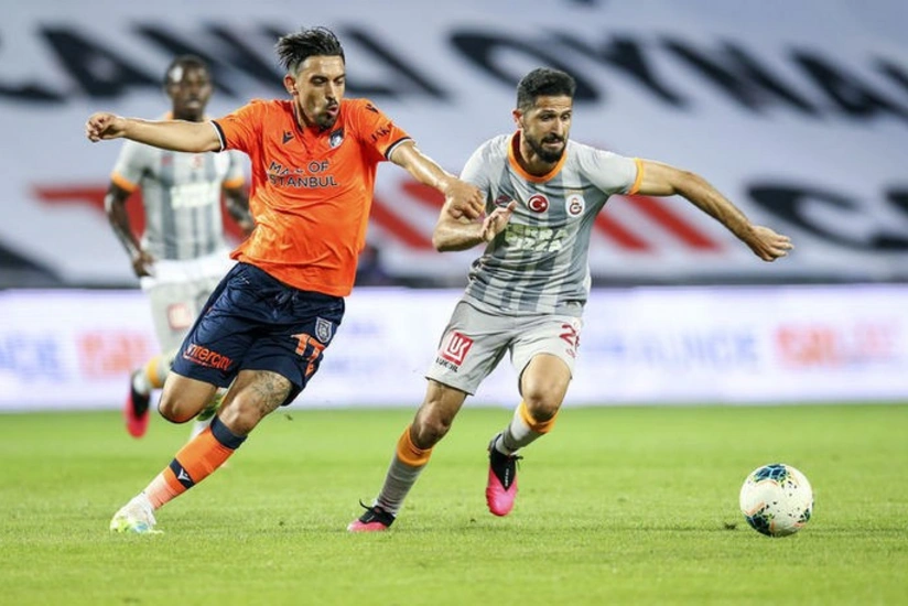 Qalatasaray liderlə bacarmadı - VİDEO