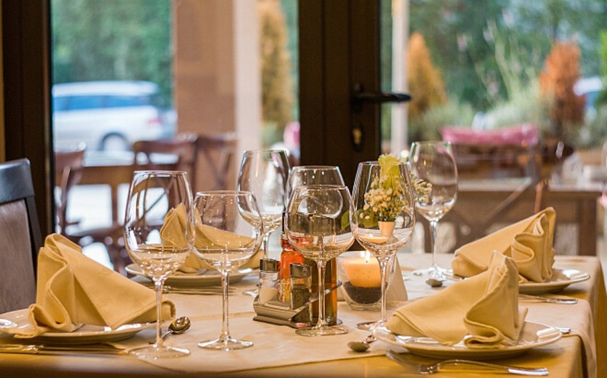 “Krevetka” restoranı və Çinar” kafesi cərimələnib