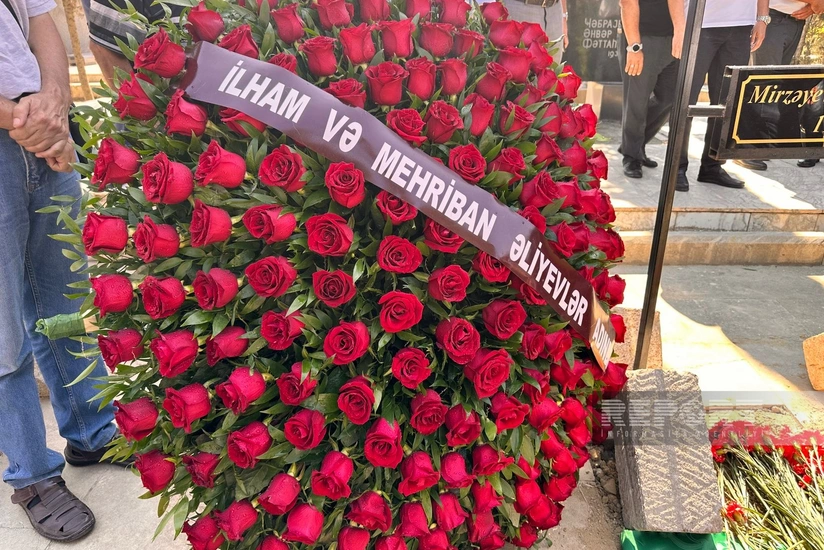 Prezident və birinci xanım Səfa Mirzəyevin dəfninə əklil göndərib
