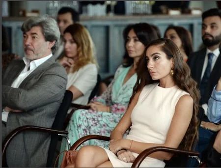 Leyla Əliyeva “Pəncərədən düşən işıq” sənədli filminin nümayişində iştirak edib - FOTO