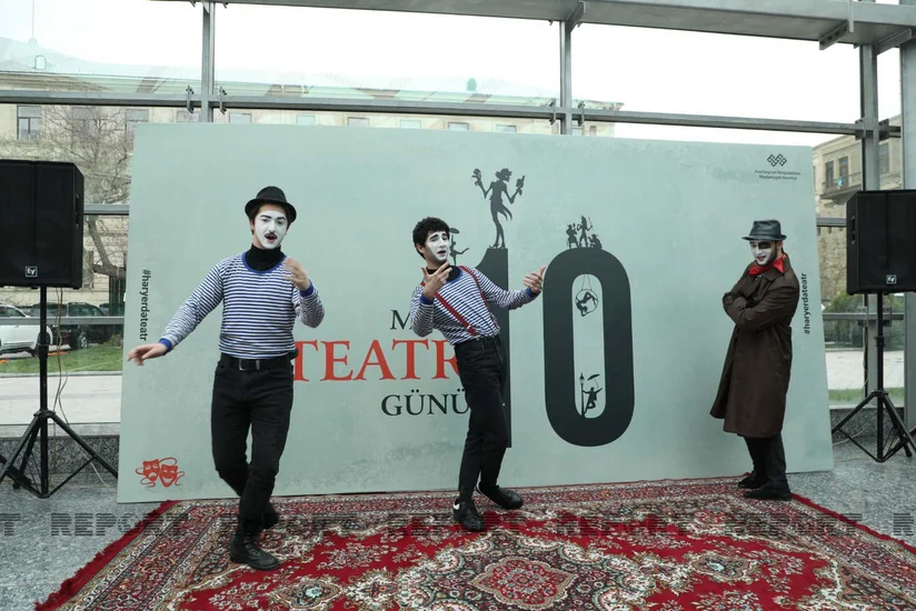 Milli Teatr Günü münasibəti ilə “Hər yerdə teatr” adlı fləşmob keçirilib