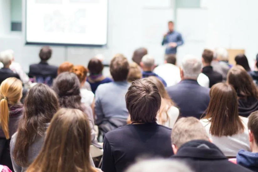 ABŞ-dan olan mütəxəssis Azərbaycanda biznes seminarları keçirir