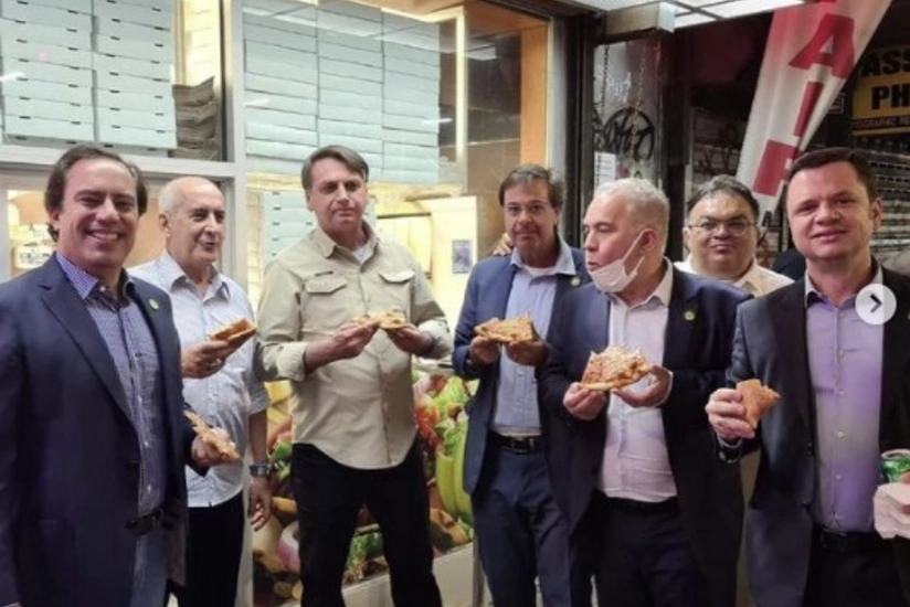 Brazilian president had to eat on street due to lack of vaccination
