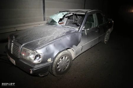 Bakıda avtomobil piyadaları vurub, ölən var - FOTO