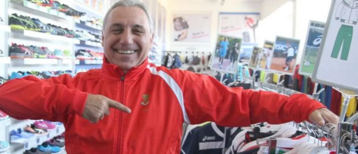 Bolqarıstanın əfsanəvi futbolçusu Xristo Stoiçkov Bakıya gəlmək istəyir
