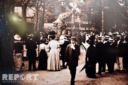 ​В Баку открылась фотовыставка Берлин и Париж до 1914 года