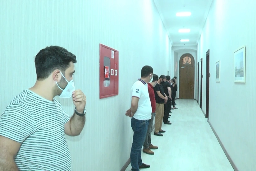 “40 pillə” restoranının sahibi və müştəriləri cərimələndi
