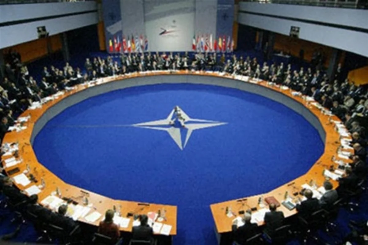 Brüsseldə ​NATO-nun fövqəladə toplantısı başlayıb