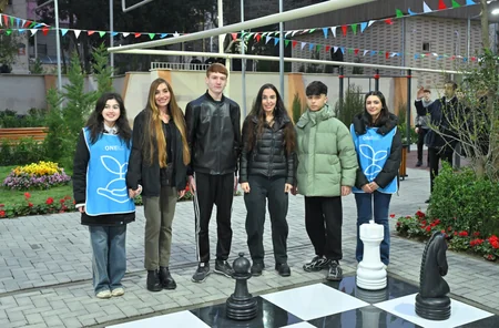 Bakıda növbəti yenilənmiş həyətlər istifadəyə verilib