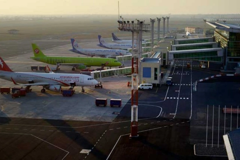 Вылетевший в Кишинев самолет вернулся в Ереван из-за технических проблем