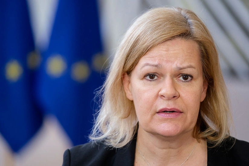 Глава МВД ФРГ: Враги демократии могут воспользоваться кризисом в стране