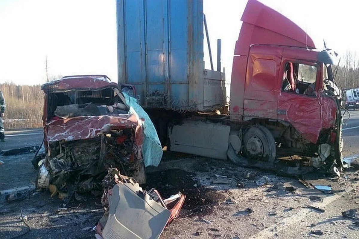 Vyetnamda qəza törədən yük avtomobili bazara girib, 5 nəfər ölüb