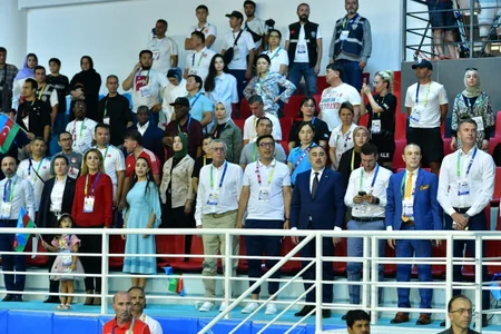 Leyla Əliyeva güləşçilərimizin V İslam Həmrəyliyi Oyunlarındakı çıxışlarına baxıb