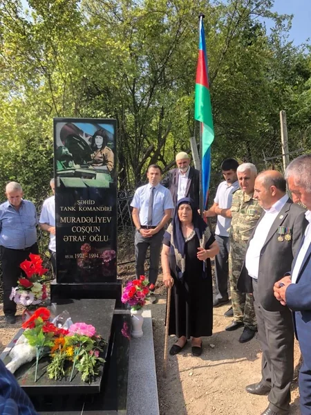 Birinci Qarabağ müharibəsində şəhid olmuş iki tankçımızın məzarı bərpa edilib