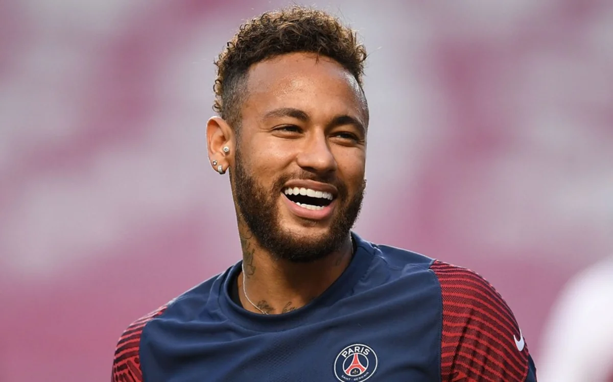 Neymar PSJ ilə yeni müqavilə imzalayacaq