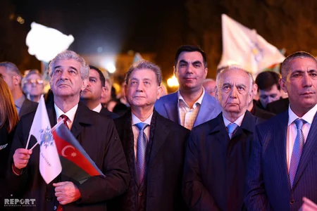 YAP Bakının mərkəzində qələbə mitinq-konserti keçirib - FOTO