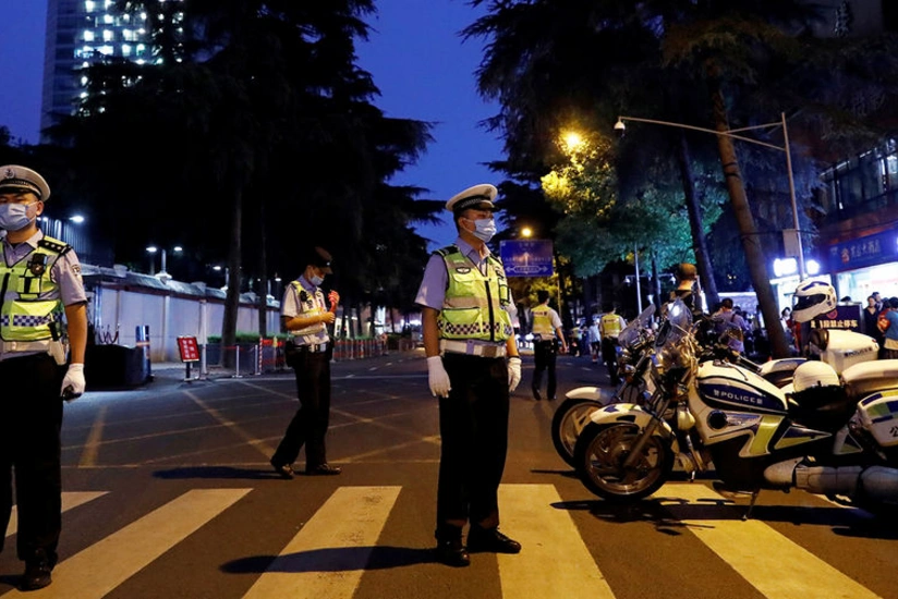 Çində 6 mərtəbəli yaşayış binası partlayış nəticəsində uçub, ölənlər var