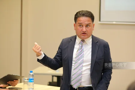 Mirşahin Ağayev və Murad Dadaşov Naxçıvanda gənc jurnalistlərlə görüşüb