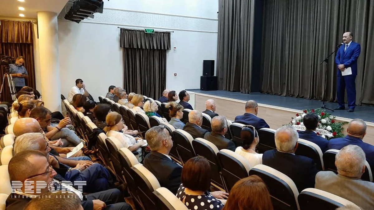 Azərbaycan milli teatrının yeni mövsümünün açılış mərasimi keçirilib - FOTO