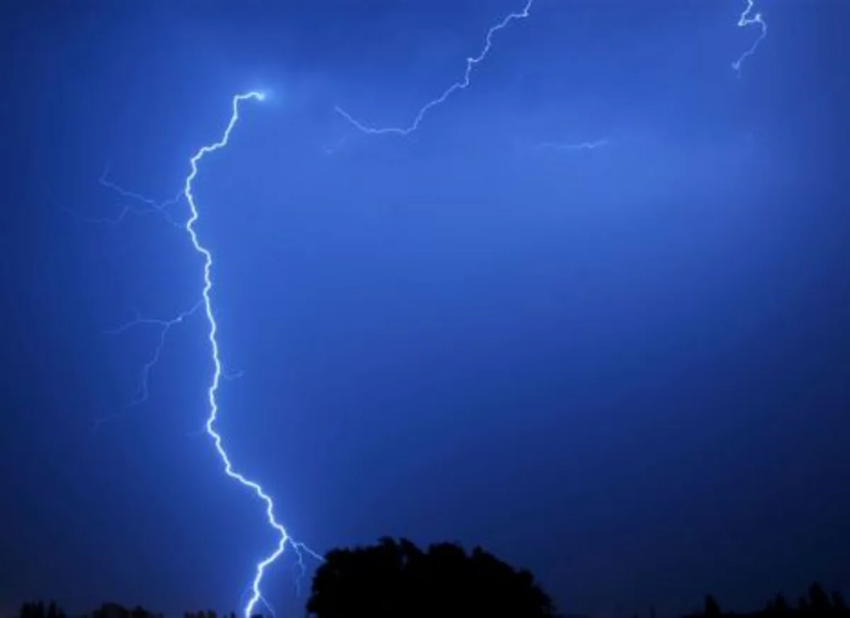 ​Ucarda gənc oğlan ildırım vurması nəticəsində ölüb