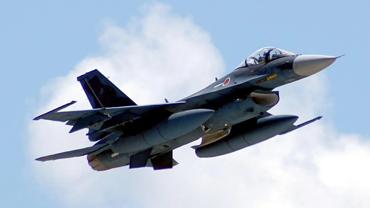 Yaponiya qırıcıları Sakit okean üzərində Çin bombardmançılarını müşayiət ediblər
