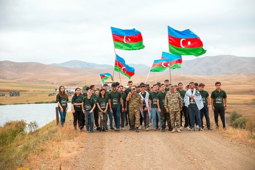 “Hərbiyyə - 2019” layihəsi çərçivəsində yüzdən çox gənc Gədəbəydəki hərbi hissədə olub