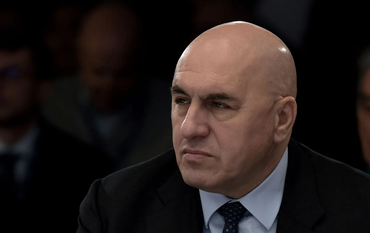 Глава Минобороны Италии: Генсек НАТО не вправе решать за весь альянс