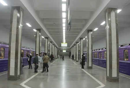 “Əhmədli” metrostansiyasında yeni işıqlandırma sistemi quraşdırılıb