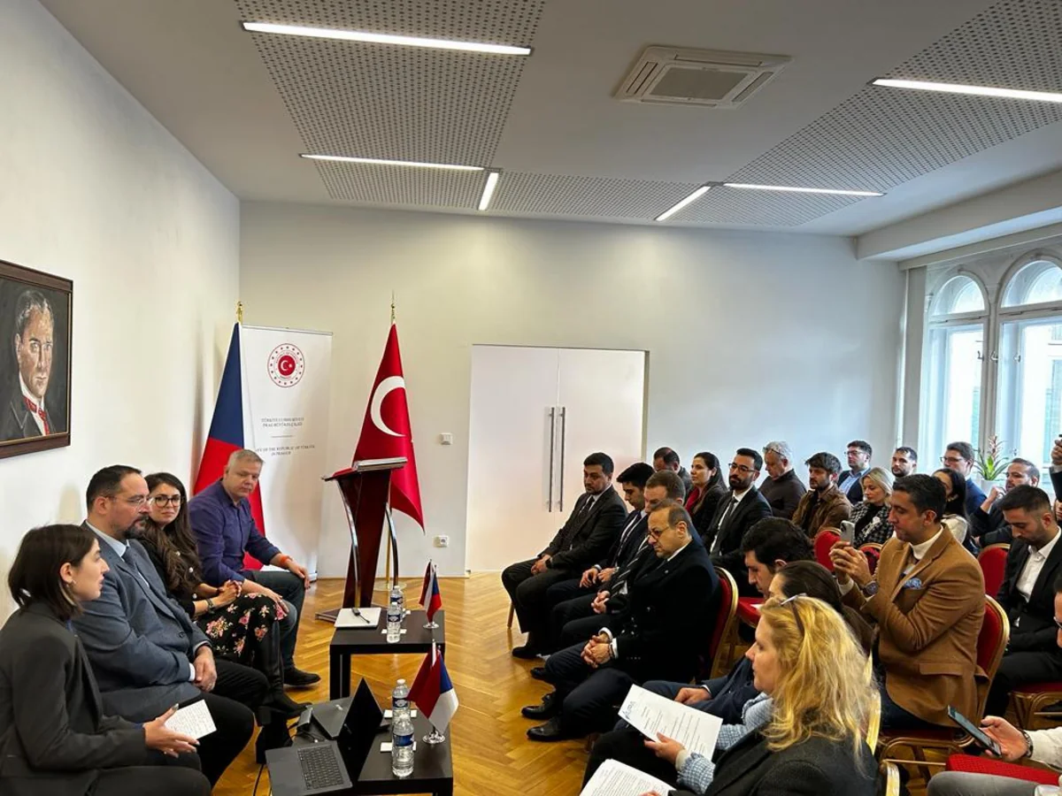 Türkiyənin 100 illiyi tədbirləri çərçivəsində Praqada süni intellekt tədbiri keçirilib