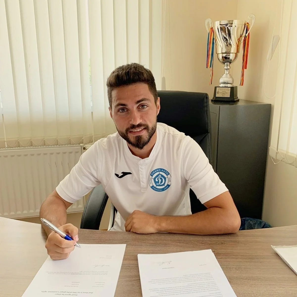 Azərbaycanlı futbolçu Estoniyadan çıxa bilmir: Vəziyyət ciddidir