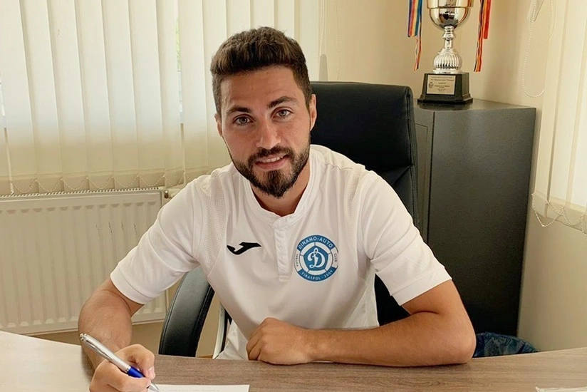 Azərbaycanlı futbolçu Estoniyadan çıxa bilmir: Vəziyyət ciddidir