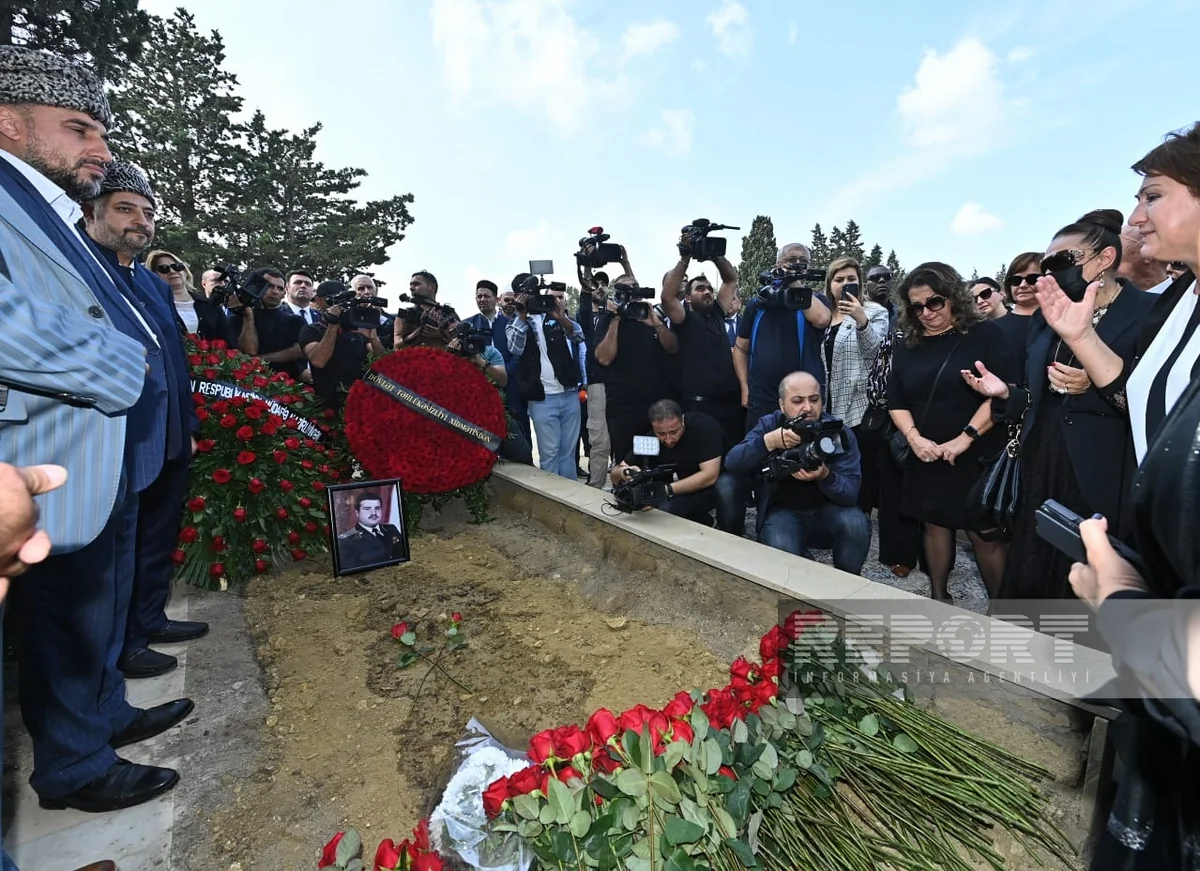 Milli Qəhrəman Riad Əhmədov dəfn edilib - YENİLƏNİB - 3
