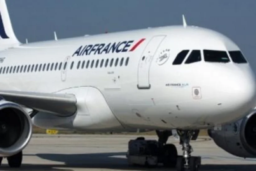 ​В Париже совершил аварийную посадку самолет Air France