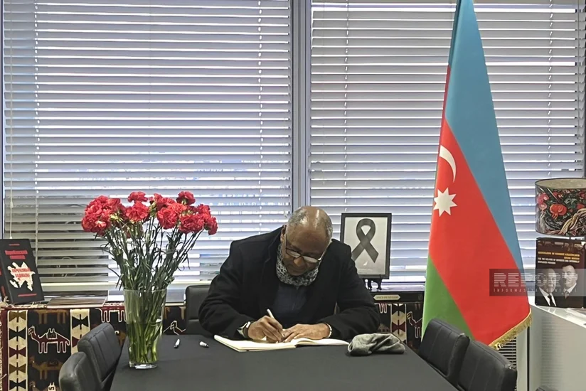 UNESCO deputy director-general pays tribute to victims of AZAL plane crash