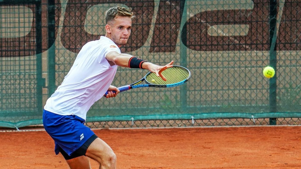 German Mats Rosenkranz disqualified for taking mid-match shower