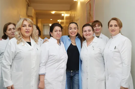 Leyla Əliyeva Sabunçu rayonundakı 2 saylı doğum evində olub