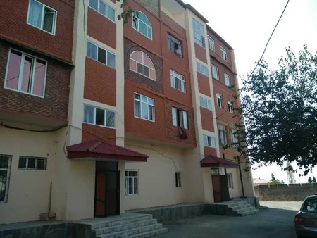 Qaxda zəlzələ zamanı xəsarət alanlardan biri müalicə məqsədilə Bakıya göndərilib