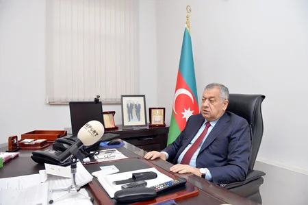 Deputat Vahid Əhmədov: “Neftin qiyməti 60 dollar civarında qalacaqsa, manat zəifləməyəcək” - MÜSAHİBƏ