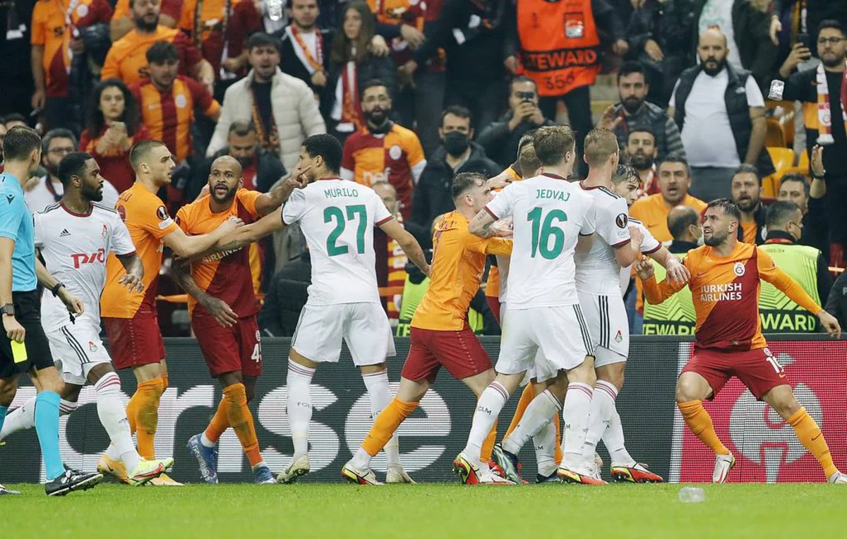 Qalatasaray Lokomotivə texniki məğlubiyyət verilməsini tələb edir