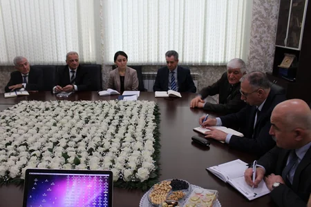 Almaniyalı professor ADNSU-da olub