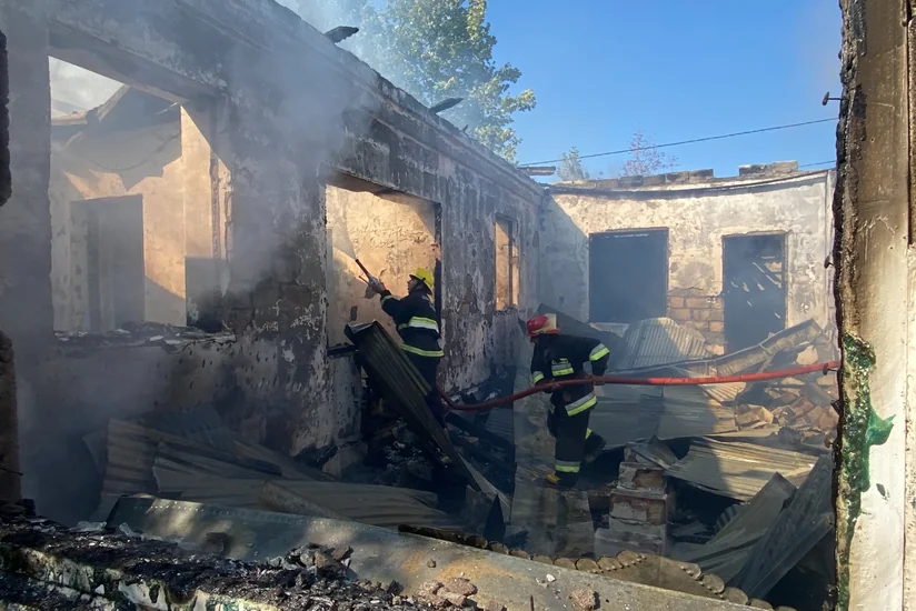 Ermənilərin atdığı mərmilər mülki obyektlərdə yanğınlara səbəb olub